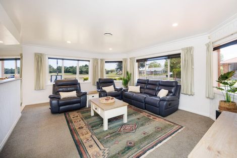 Photo of property in 15 Flemington Lane, Awapuni, Palmerston North, 4412