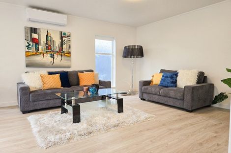 Photo of property in 17 Fernleigh Avenue, Waiuku, 2123