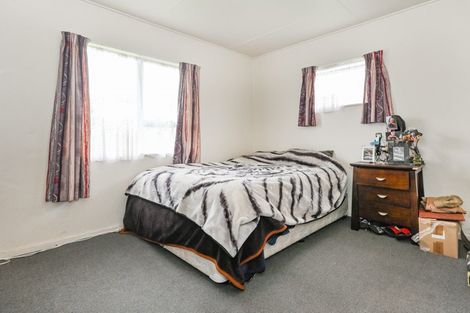 Photo of property in 15 Ramsey Crescent, Flaxmere, Hastings, 4120