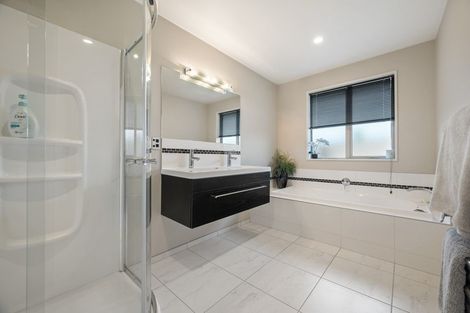 Photo of property in 5 Millpark Place, Northwood, Christchurch, 8051