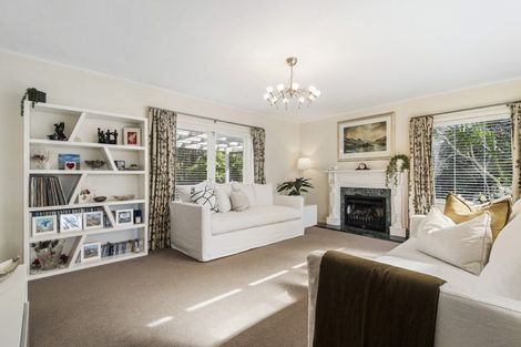 Photo of property in 14 Maleme Avenue, Belmont, Auckland, 0622