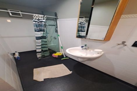 Photo of property in Qba Apartments, 3i/51 Webb Street, Mount Cook, Wellington, 6011