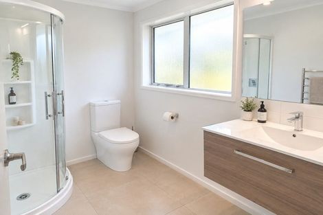 Photo of property in 8 Shearwater Lane, Whitby, Porirua, 5024