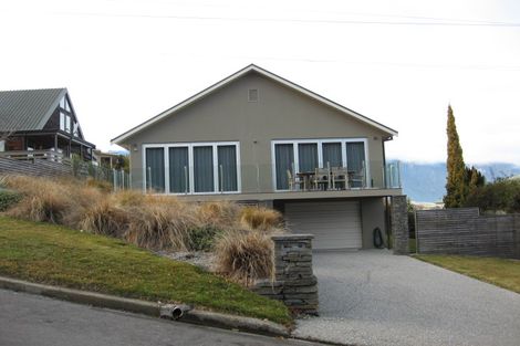 Photo of property in 37 Suburb Street, Queenstown, 9300