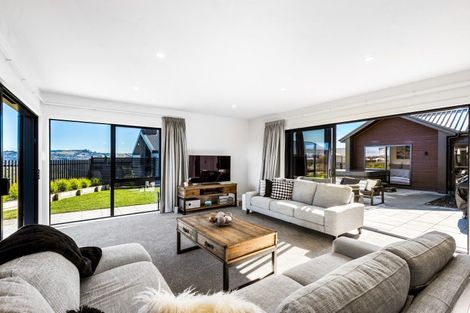 Photo of property in 48 Ngaru Crescent, Wharewaka, Taupo, 3330