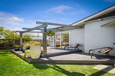 Photo of property in 126 Hamilton Avenue, Ilam, Christchurch, 8041