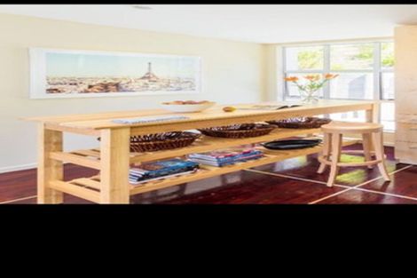 Photo of property in 2/306 Evans Bay Parade, Hataitai, Wellington, 6021