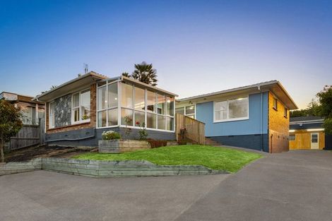 Photo of property in 19 Lawrence Crescent, Hillpark, Auckland, 2102