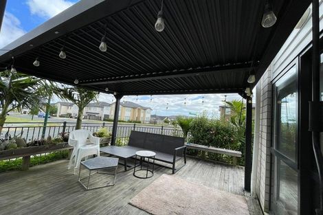 Photo of property in 35 Cloonlyon Drive, Flat Bush, Auckland, 2019