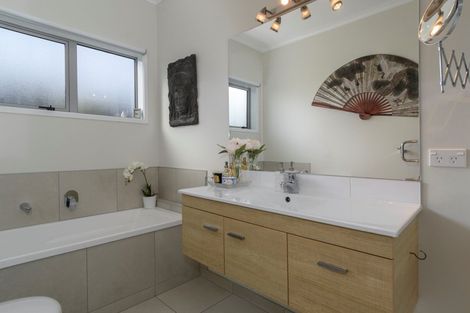 Photo of property in 9 Lanyard Street, Pyes Pa, Tauranga, 3112