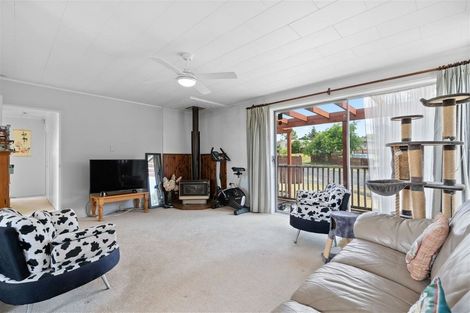 Photo of property in 11 Astor Place, Manurewa, Auckland, 2102