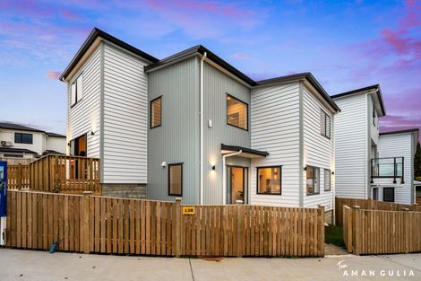 Photo of property in 13b Windermere Crescent, Blockhouse Bay, Auckland, 0600