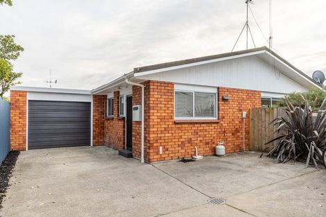 Photo of property in 2/203 Galloway Street, Hamilton East, Hamilton, 3216
