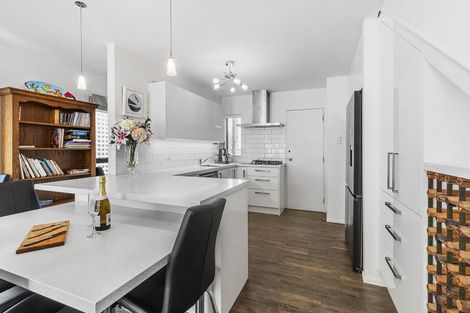 Photo of property in 6 George Street, Thorndon, Wellington, 6011