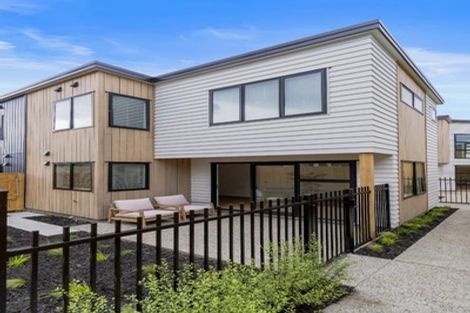 Photo of property in 1092a Great North Road, Point Chevalier, Auckland, 1022