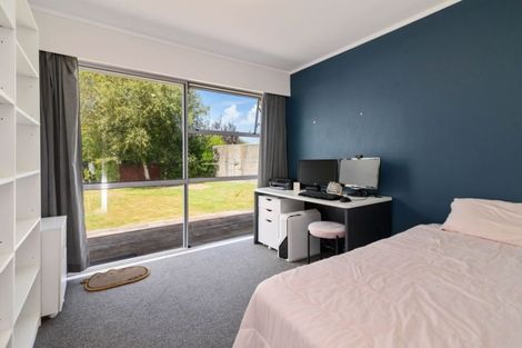 Photo of property in 16 Fenruss Street, Fairy Springs, Rotorua, 3015