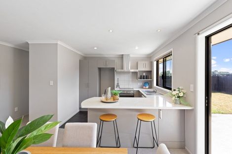 Photo of property in 13 Chadwick Place, Rototuna North, Hamilton, 3210