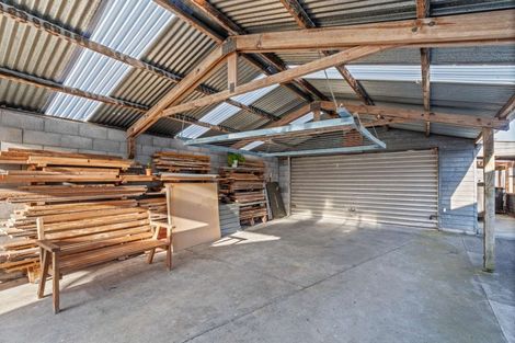 Photo of property in 42 Geraldine Crescent, Cloverlea, Palmerston North, 4412