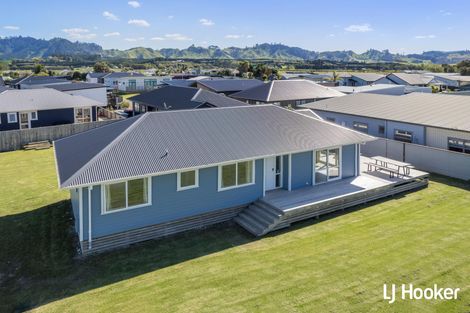 Photo of property in 4 Sandy Place, Waihi Beach, 3611