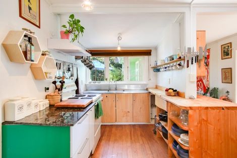 Photo of property in 11-13 Kuku Street, Te Awanga, 4102