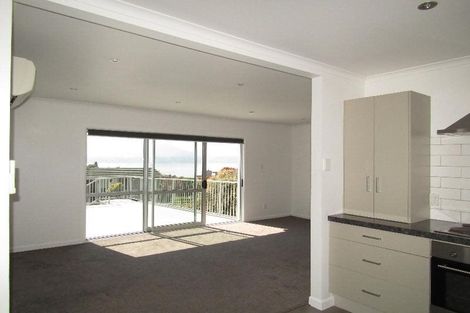 Photo of property in 13 Besley Place, Acacia Bay, Taupo, 3330