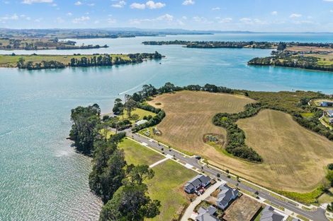 Photo of property in 4d Mclarin Road, Glenbrook, 2681