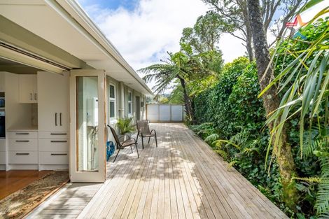 Photo of property in 46 Maungaraki Road, Korokoro, Lower Hutt, 5012