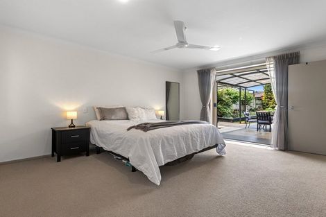 Photo of property in 17 Olive Close, Omokoroa, 3114