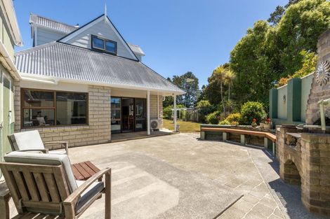 Photo of property in 529 South Road, Omata, New Plymouth, 4374