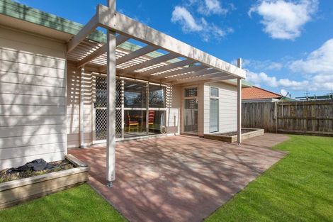 Photo of property in 5 Edgewater Grove, Whakatane, 3120