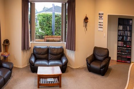 Photo of property in 31 Tiverton Crescent, Whalers Gate, New Plymouth, 4310