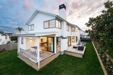 Photo of property in 12b Newburn Road, Waiake, Auckland, 0630