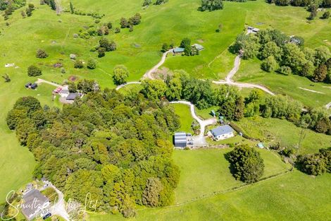 Photo of property in 37 Willow Lane, Maungaturoto, 0588