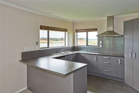 Photo of property in 157 Pacific Drive, Fitzherbert, Palmerston North, 4410