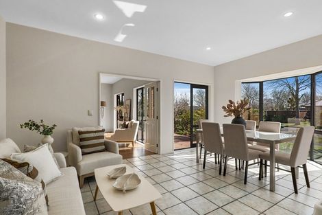 Photo of property in 2 Harrys Way, Redwood, Christchurch, 8051