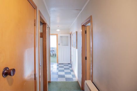 Photo of property in 16 Great North Road, Winton, 9720