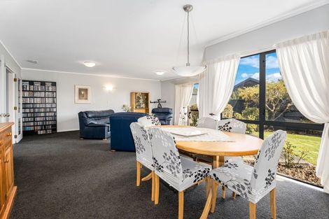 Photo of property in 21 Joseph Banks Drive, Whitby, Porirua, 5024