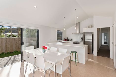 Photo of property in 10 Harbour View Road, Point Wells, Warkworth, 0986