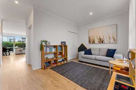 Photo of property in 31 Eyton Kay Road, Hobsonville, Auckland, 0616