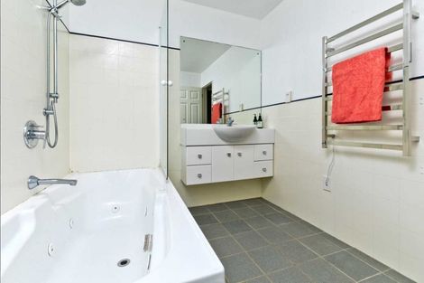 Photo of property in 46 Vintage Drive, Henderson, Auckland, 0612