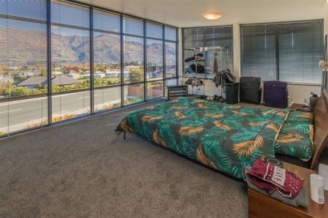 Photo of property in 43 Kings Drive, Wanaka, 9305