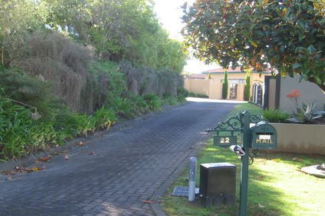 Photo of property in 22 Marguerita Place, West Harbour, Auckland, 0618