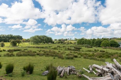 Photo of property in 202 Pine Valley Road, Dairy Flat, Silverdale, 0992