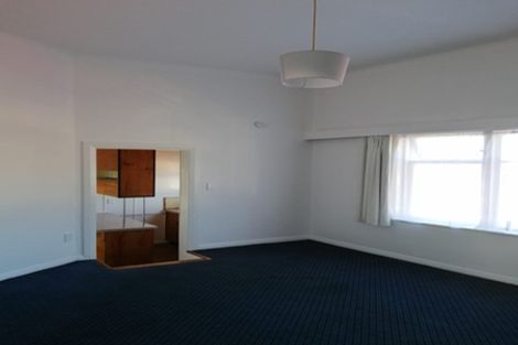 Photo of property in 16 Toru Street, Lyall Bay, Wellington, 6022