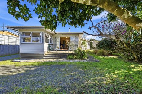 Photo of property in 71 Awaroa Road, Helensville, 0800