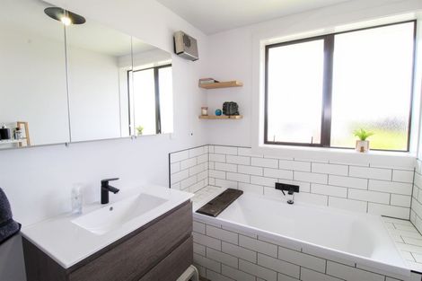 Photo of property in 42a Gordon Street, Weston, Oamaru, 9401