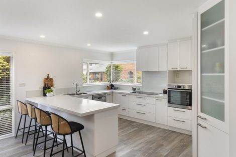 Photo of property in 1 Oaktree Lane, Bishopdale, Christchurch, 8053