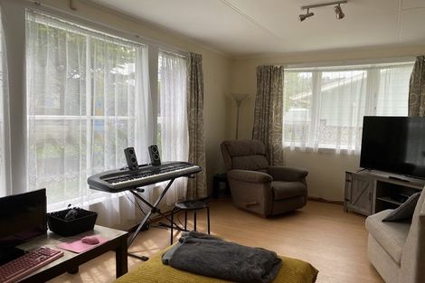 Photo of property in 31 Speargrass Grove, Timberlea, Upper Hutt, 5018