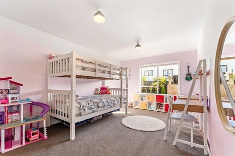 Photo of property in 10 Hinemoa Place, Snells Beach, 0920