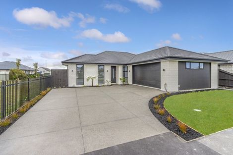 Photo of property in 21 Timara Crescent, Marshland, Christchurch, 8083